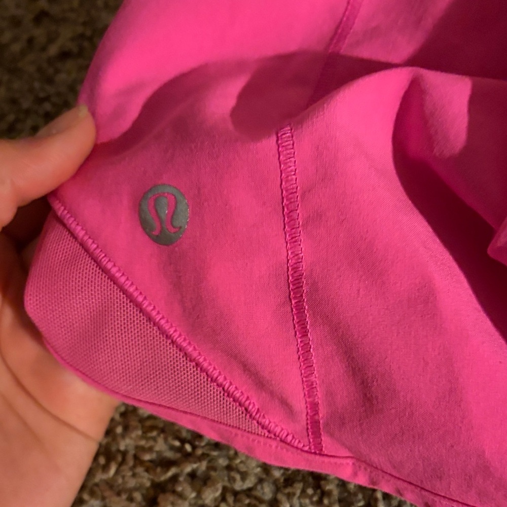 Lululemon athletic pink hottie hots size 2 and 2.5 - Picture 3 of 5